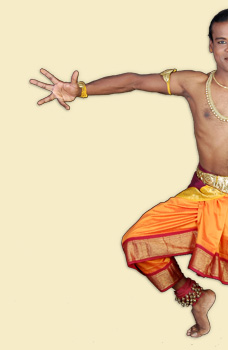 Senthil Bharatanatyam dancepose