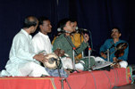 Senthil mit Orchester